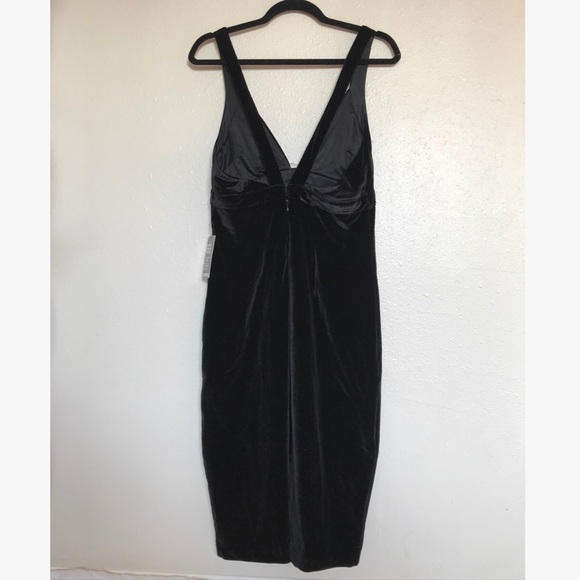 Express Black Plunging V-Neck Velvet Sheath Dress - Picture 5 of 5